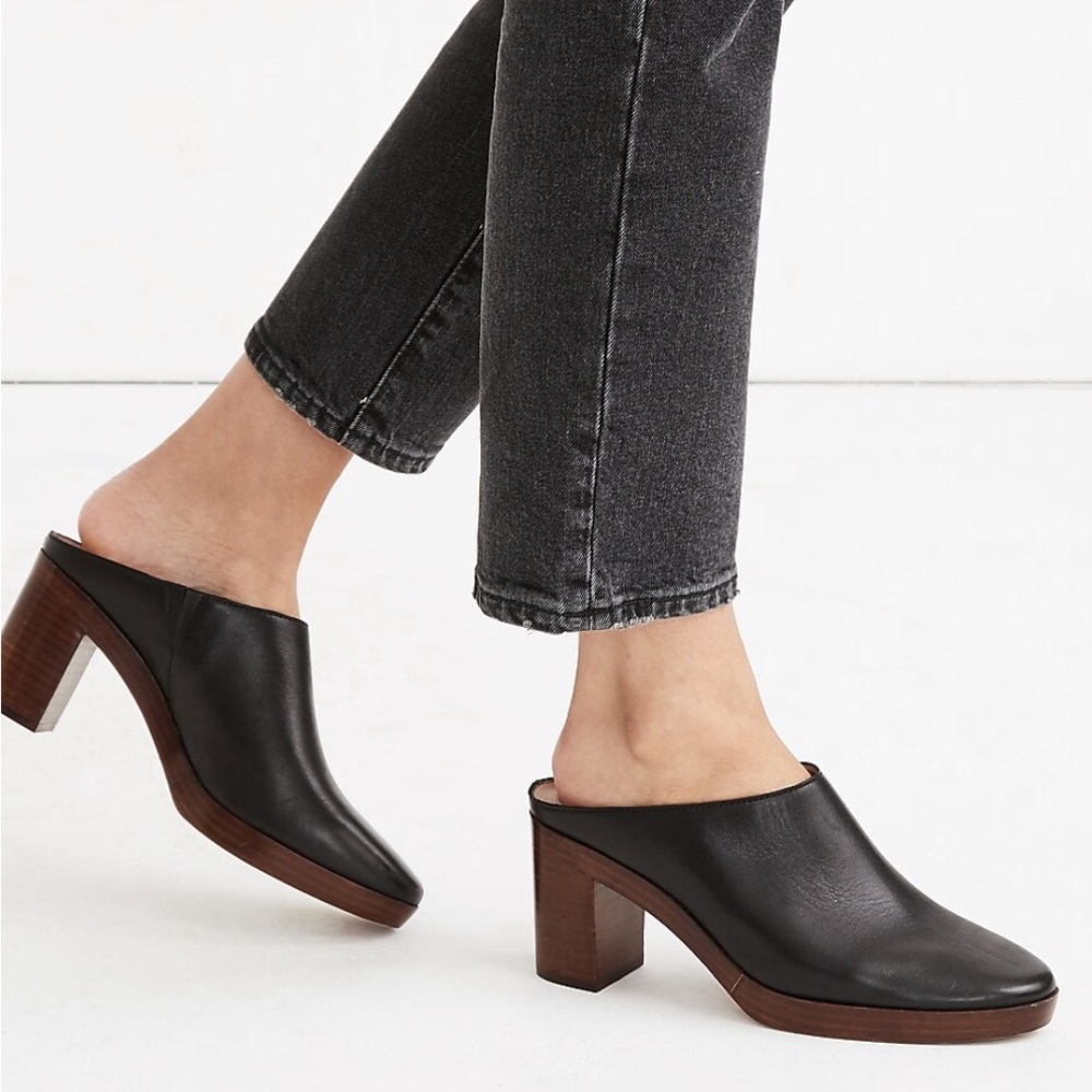 New in box women’s Madewell “The Daisy” Leather Clog Mules, size 10